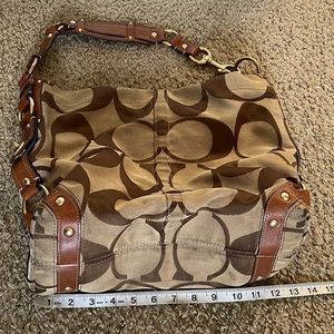 USED Authentic Coach Carly Signature HandBag
Purse Satchel